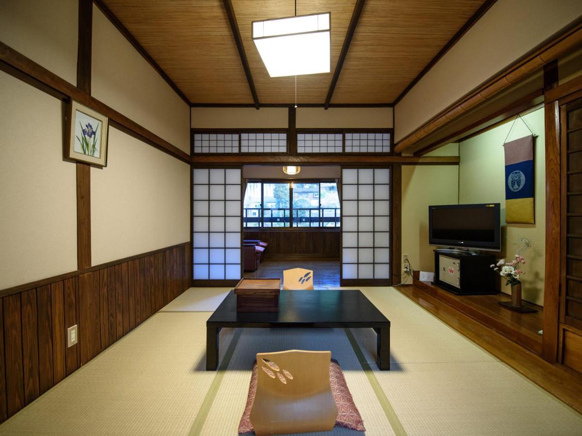 Yunohira Kamiyanagiya Hotell Yufu Eksteriør bilde